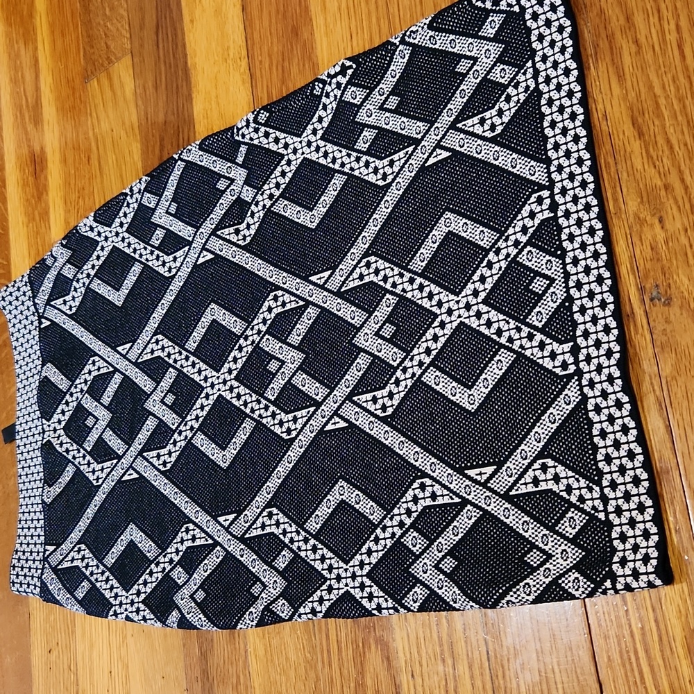 BcbgMaxAzria skirt